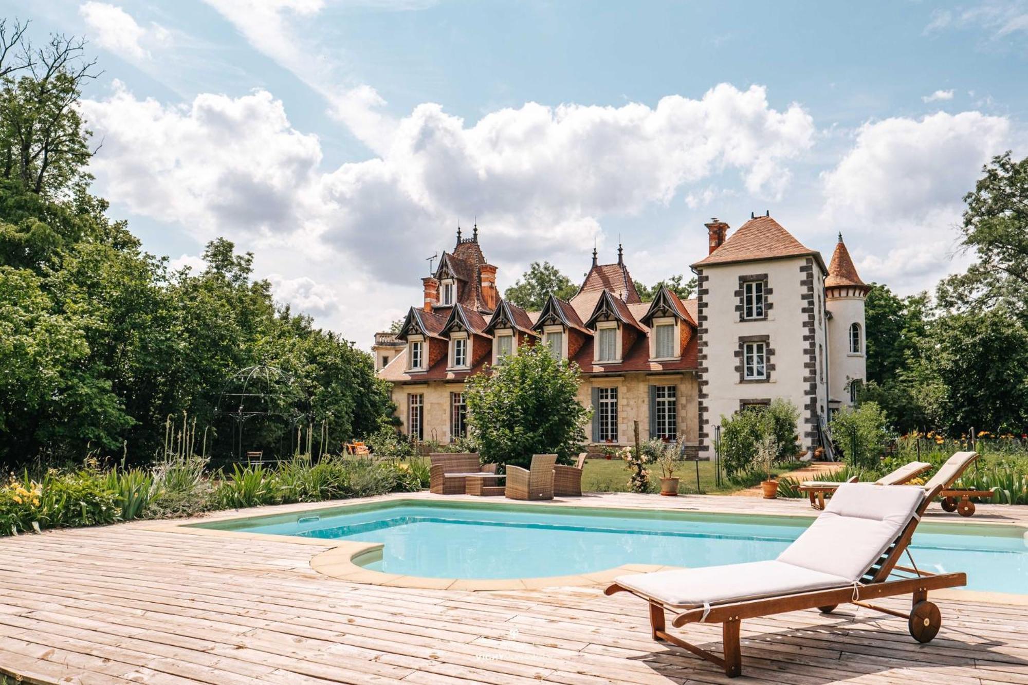 Château Du Guérinet Saint-Priest-Bramefant Exterior foto